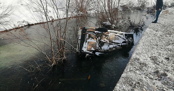 Araç içinde cansız bedenine ulaşıldı
