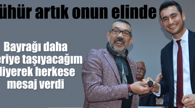 Mühür artık onun elinde