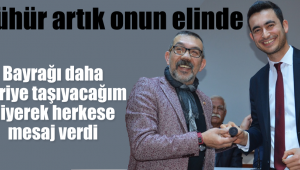 Mühür artık onun elinde