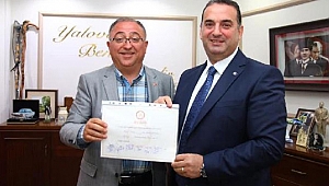 Belediye başkanı görevden el çektirildi