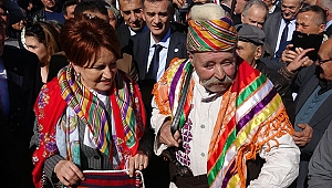 Genel Başkan Meral Akşener esnaflarla bir araya geldi