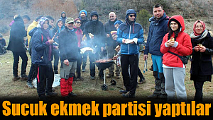 Sucuk ekmek partisi yaptılar