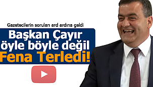 Başkan Eyüp Çayır gazetecilerin soruları karşısında fena terledi