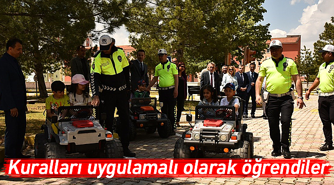 Minikler kuralları uygulamalı olarak öğrendi