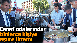 Karaman'da esnaf odalarından binlerce kişiye aşure ikramı