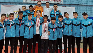 Karaman analig güreş takım final biletini kaptı