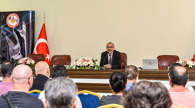 Karaman'da Teknopark ve Üniversite - Sanayi İş Birliği Toplantısı yapıldı