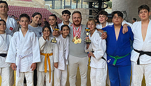 Karaman'a madalyalarla döndüler