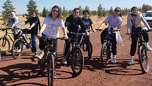 Öğrenciler doğa ve sağlık için pedal çevirdi
